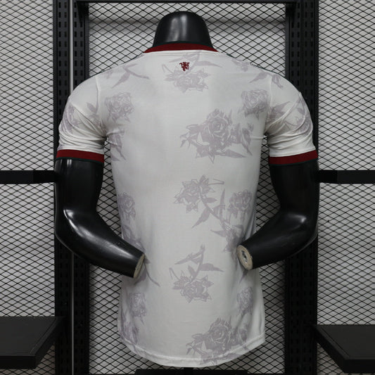 Manchester United "Rose Heritage" Limited Jersey