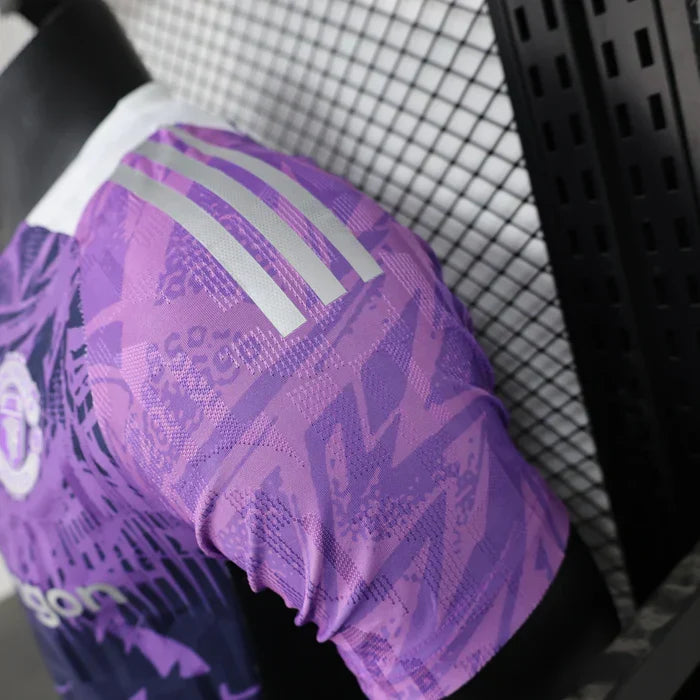 Maillot en édition limitée Manchester United "Unity Spectrum"