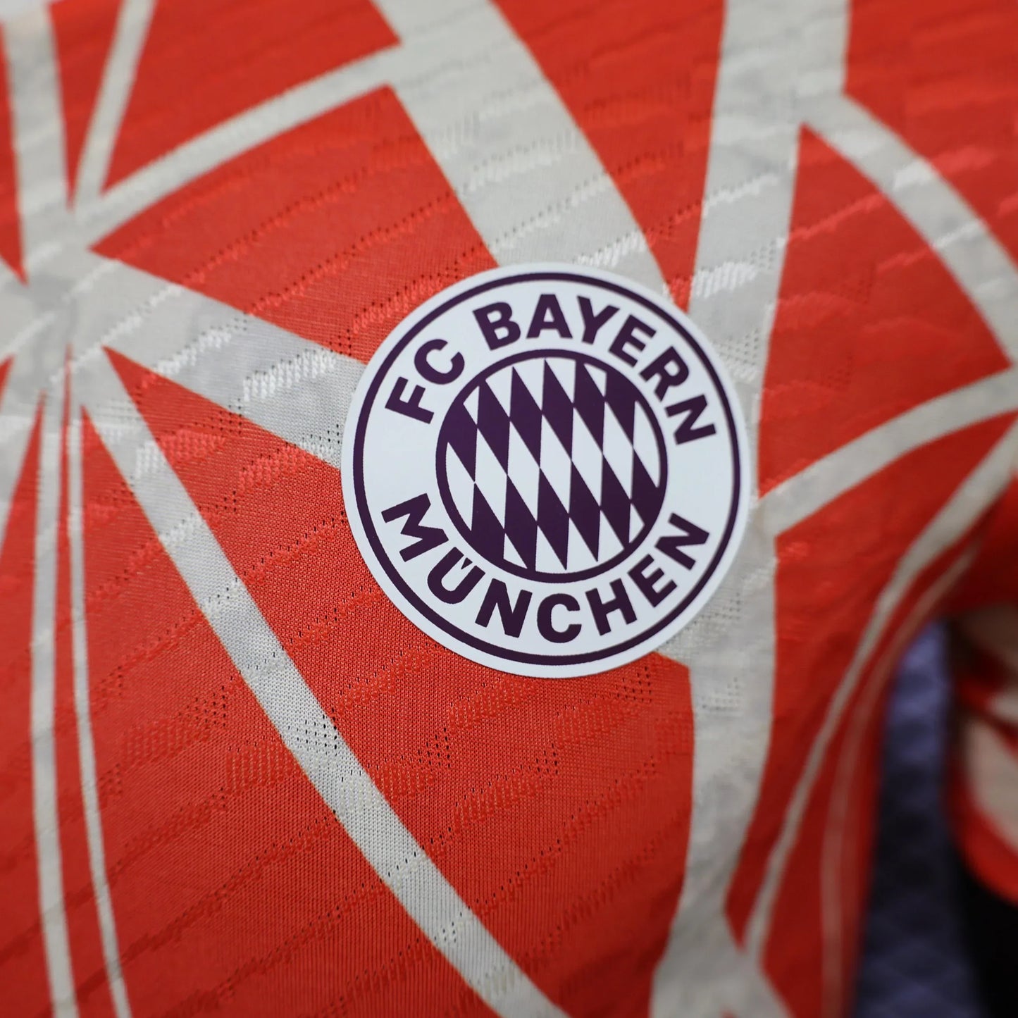 Maillot Bayern Munich "Crimson Glory" Édition Limitée
