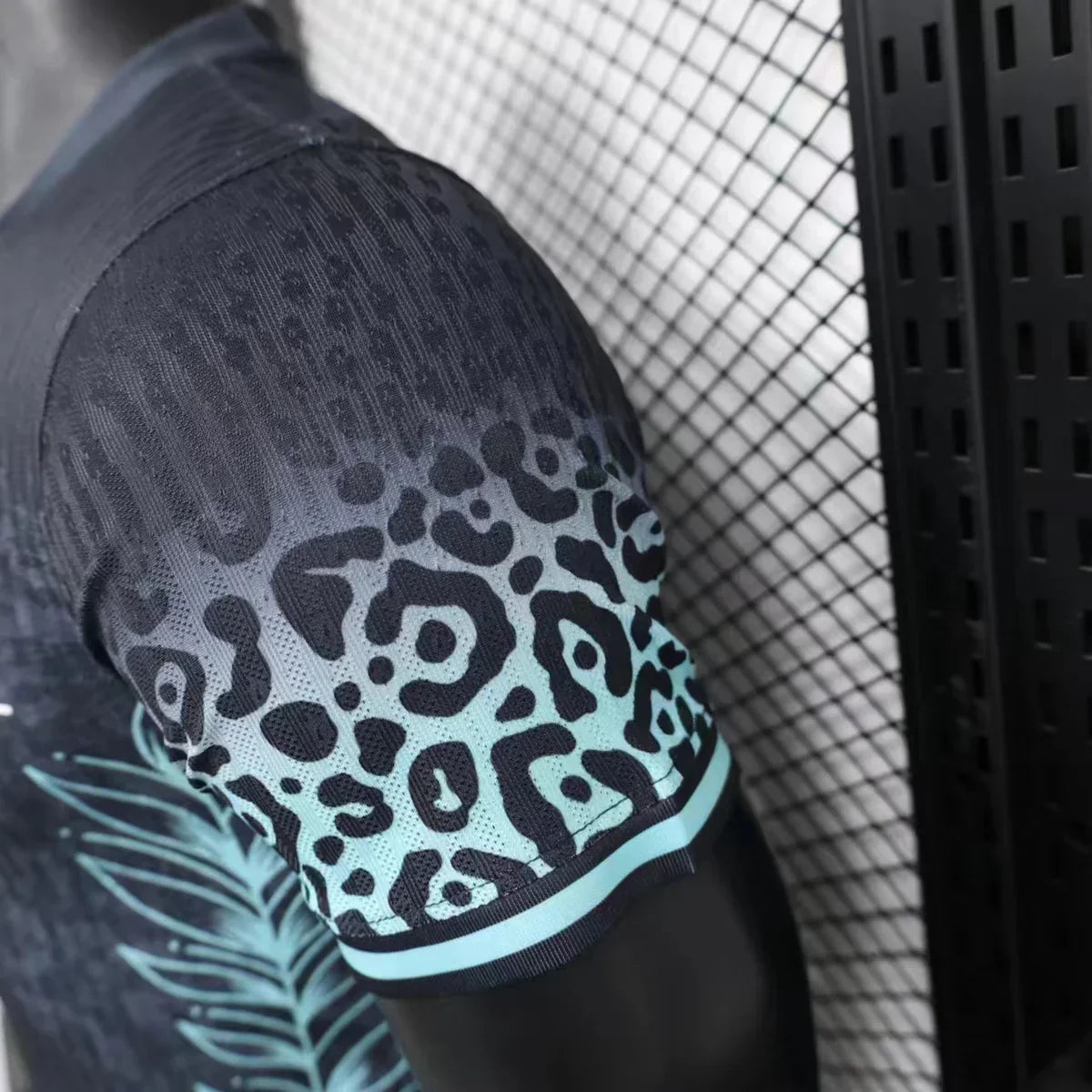 Maillot édition limitée « Nuit dans la jungle » - Brésil