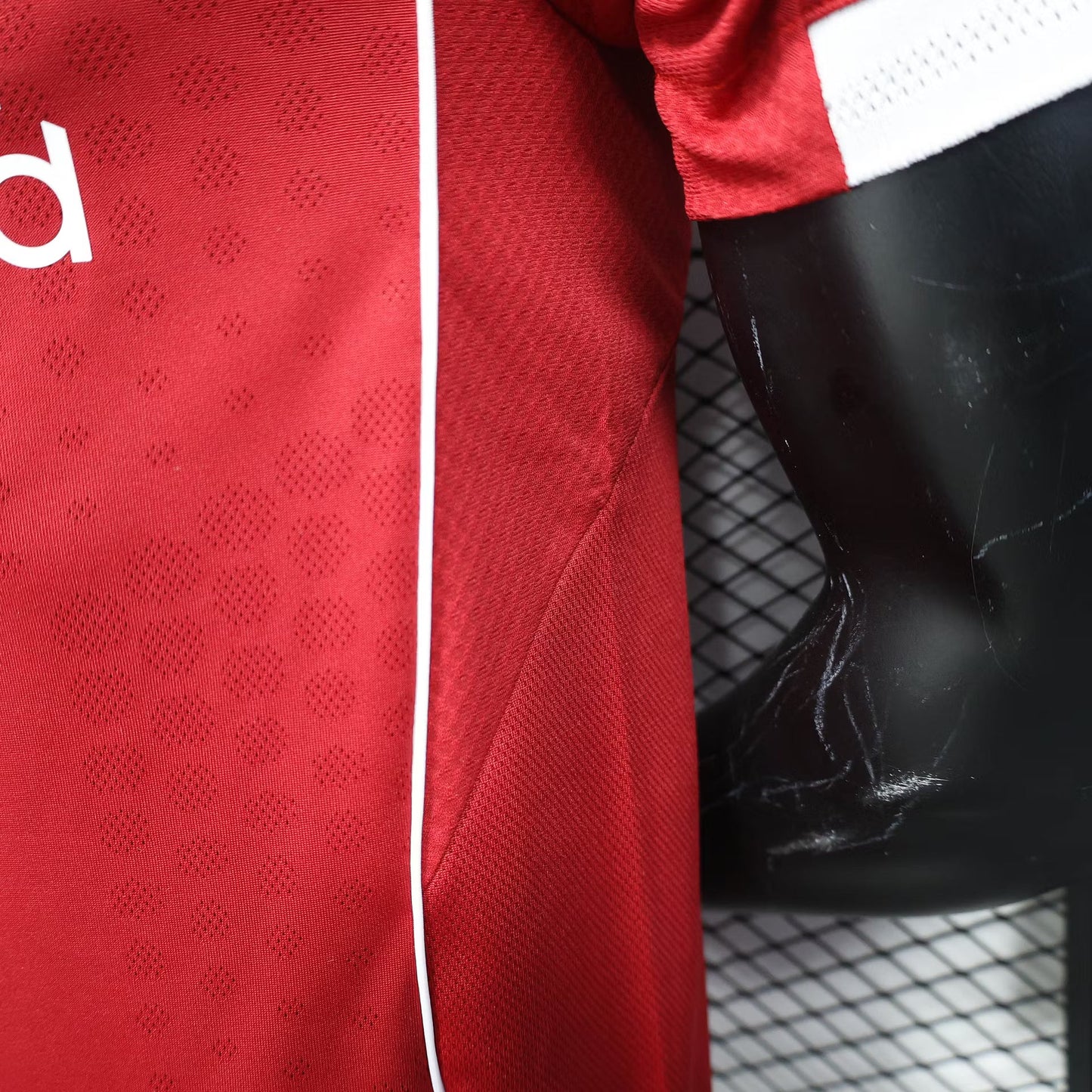 Liverpool 2025/2026 Home Kit