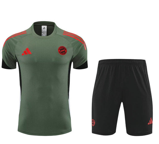 Completo da allenamento Bayern Monaco 2025/2026