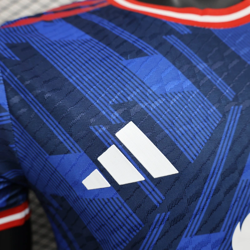 Maglia Manchester United "Electric Royal" in edizione limitata