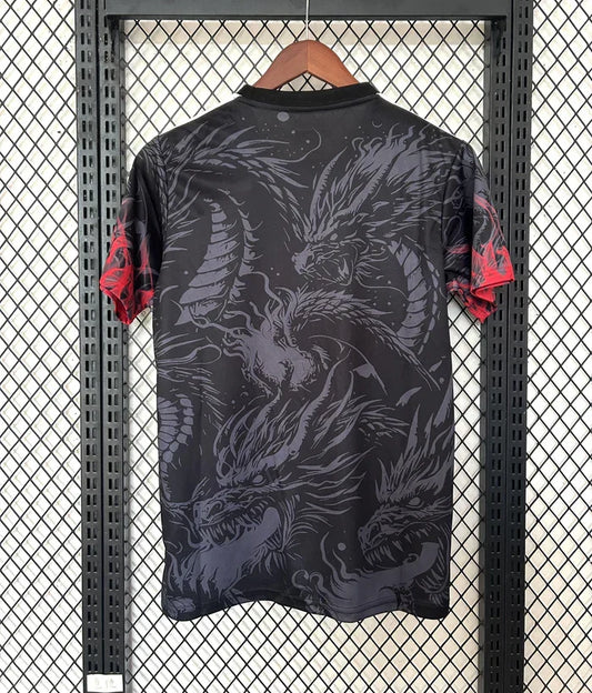 Maillot Édition Limitée "L'Étreinte du Dragon" du Real Madrid