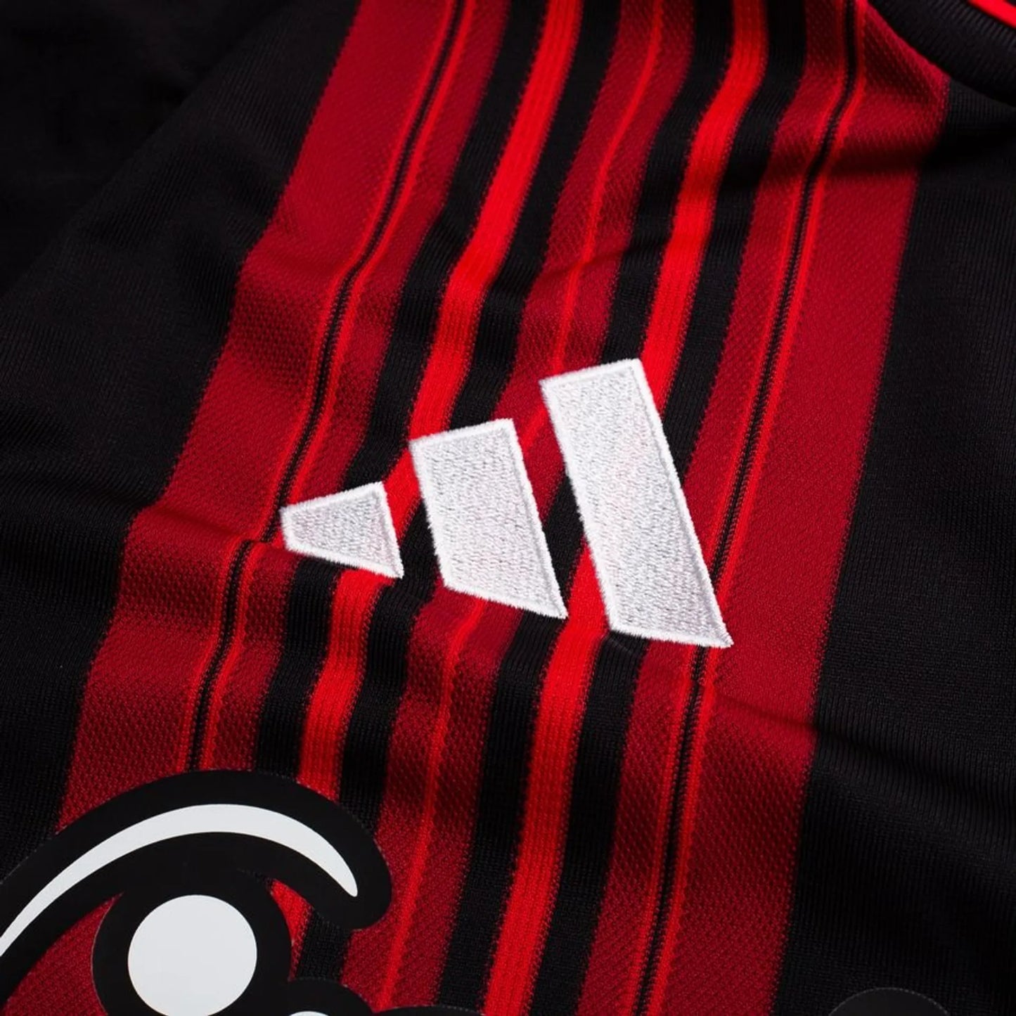 Maillot domicile Eintracht Francfort 2026/2027