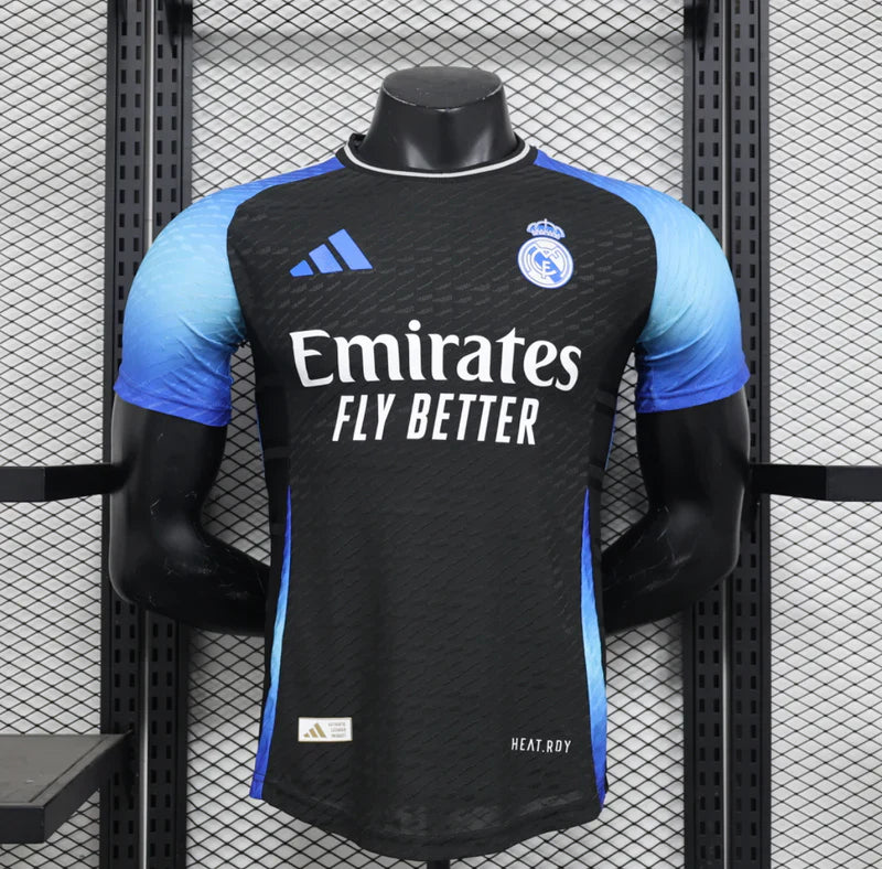 Maglia in edizione limitata "Nocturne Strike" del Real Madrid