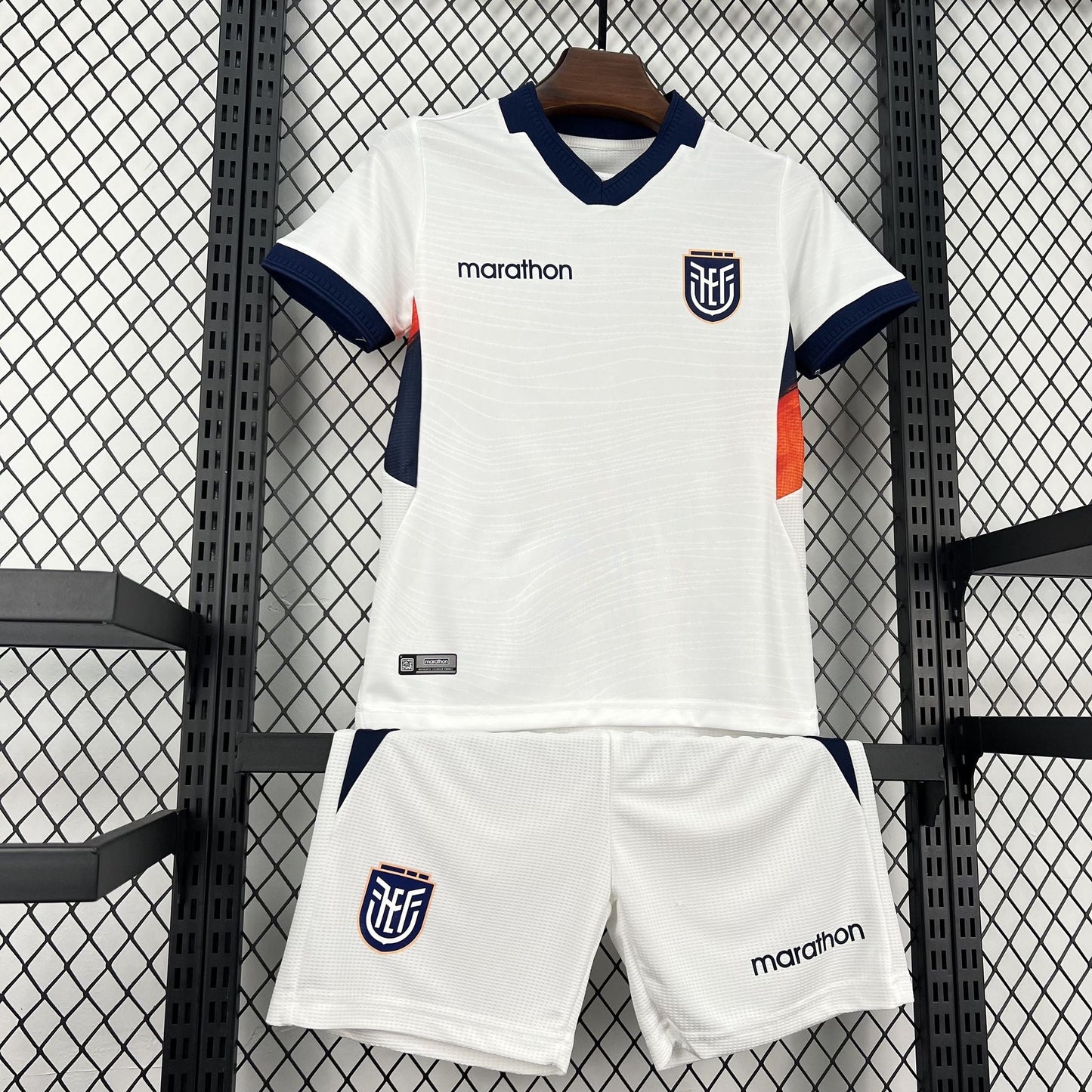 Divisa Terza Maglia Ecuador Coppa del Mondo 2026 Taglia Bambino