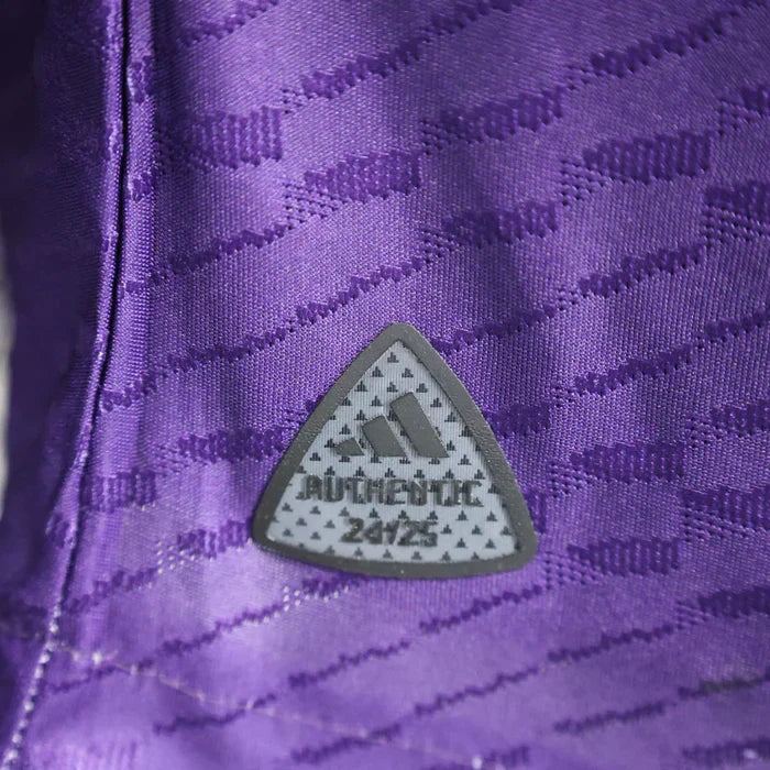 Real Madrid x Y3 4e maillot 2024/2025 violet