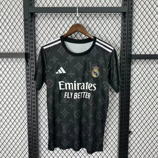 Maillot en édition limitée Real Madrid "Louis Vuitton"
