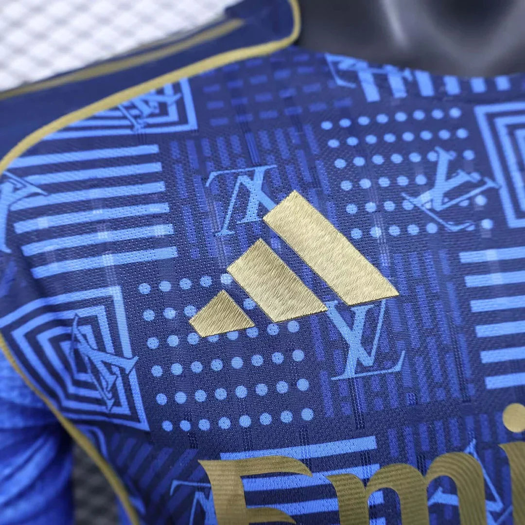Maillot édition limitée Real Madrid « Pixel Frost »