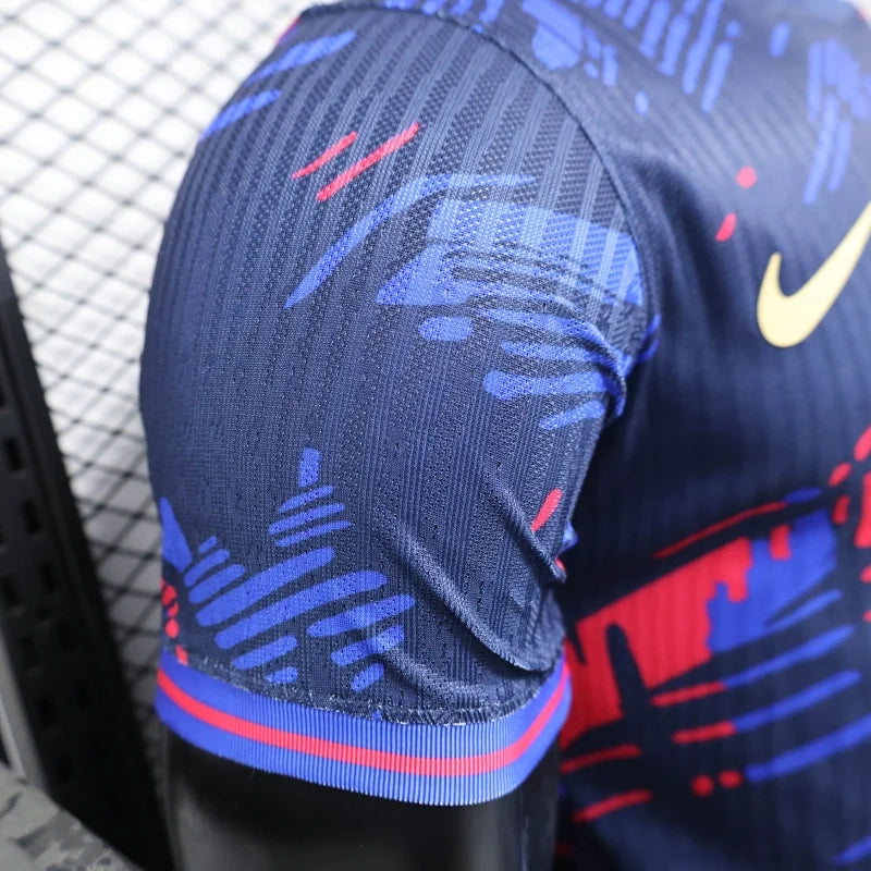 Maillot "Electric Fade" en édition limitée du FC Barcelone