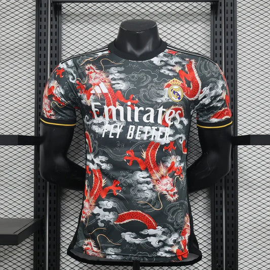 Maglia in edizione limitata "Dragon Fury" del Real Madrid