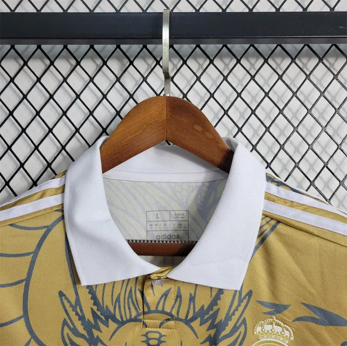 Maillot "Dragon d'or" édition limitée du Real Madrid