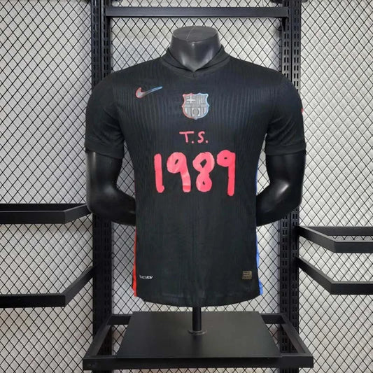 Maillot édition limitée Barcelone 2024/2025 Extérieur X Taylor Swift 1989