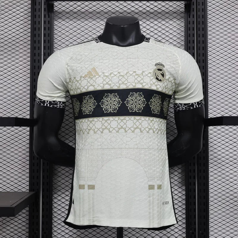 Maglia in edizione limitata "Mosaic Heritage" del Real Madrid
