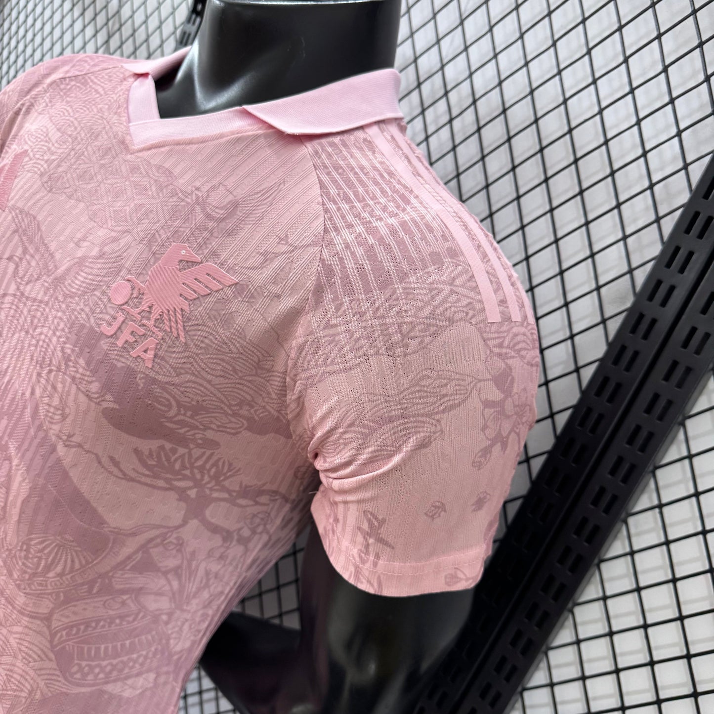 Maglia in edizione limitata "Sakura Mist" del Giappone