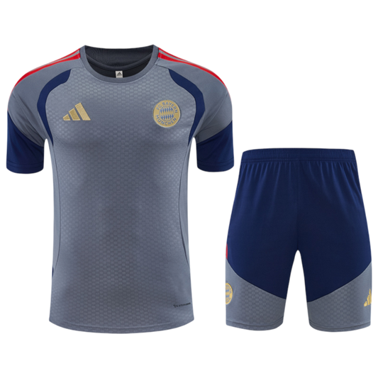 Divisa grigia del Bayern Monaco 2026/2027
