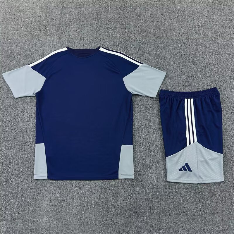 Ensemble bleu foncé Real Madrid 2026/2027