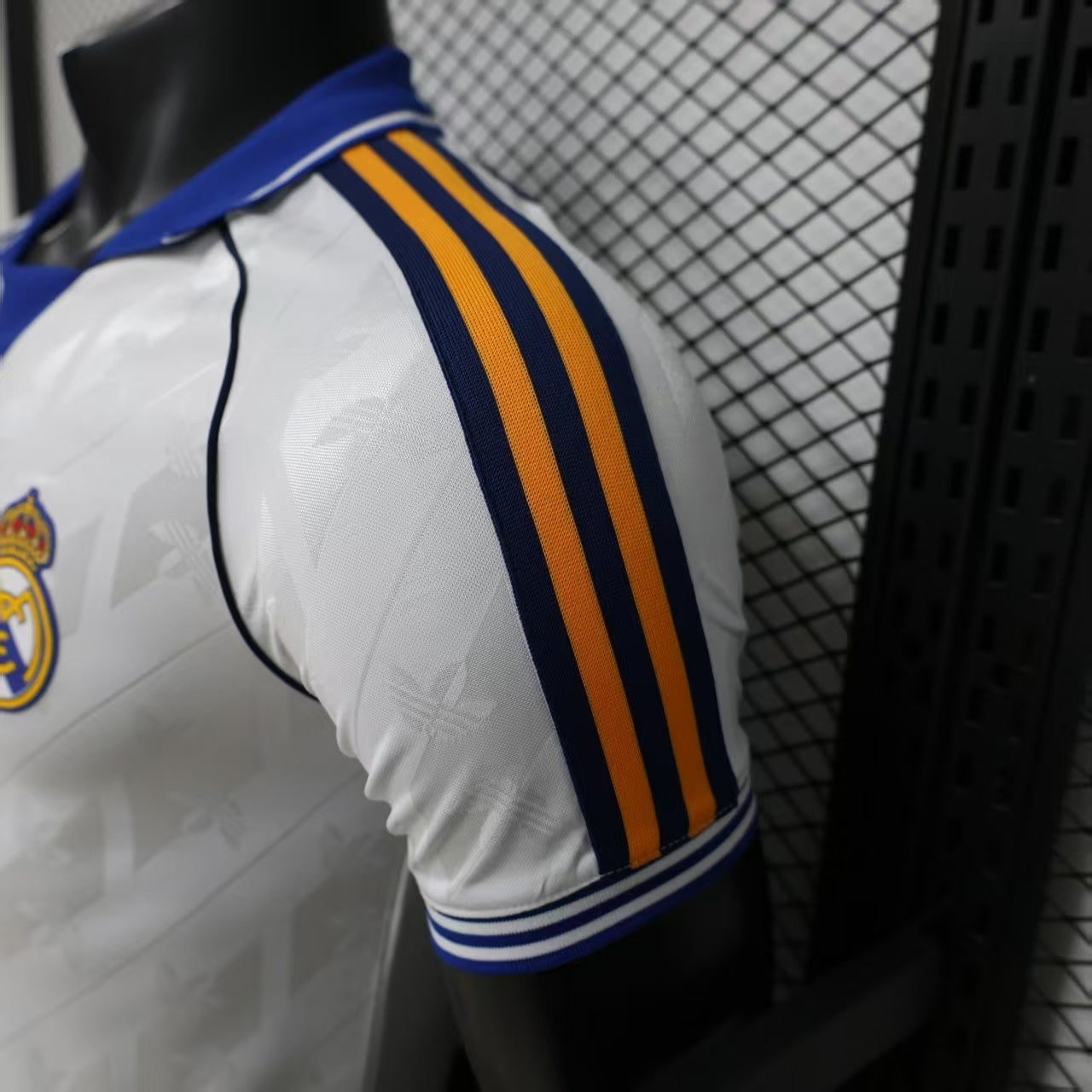 Real Madrid Edizione Retro 2026/2027