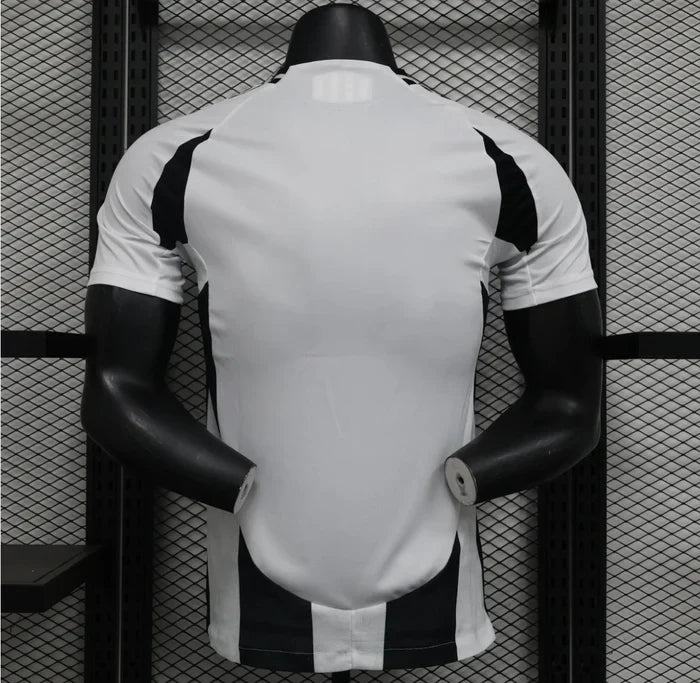 Divisa casa Juventus 2024/2025