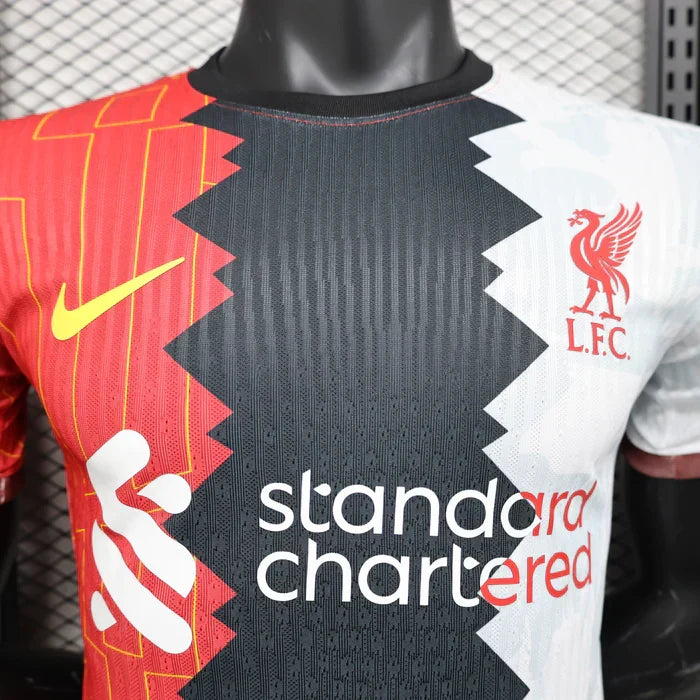 Maillot Édition Limitée Liverpool « Tri-Color Blitz »