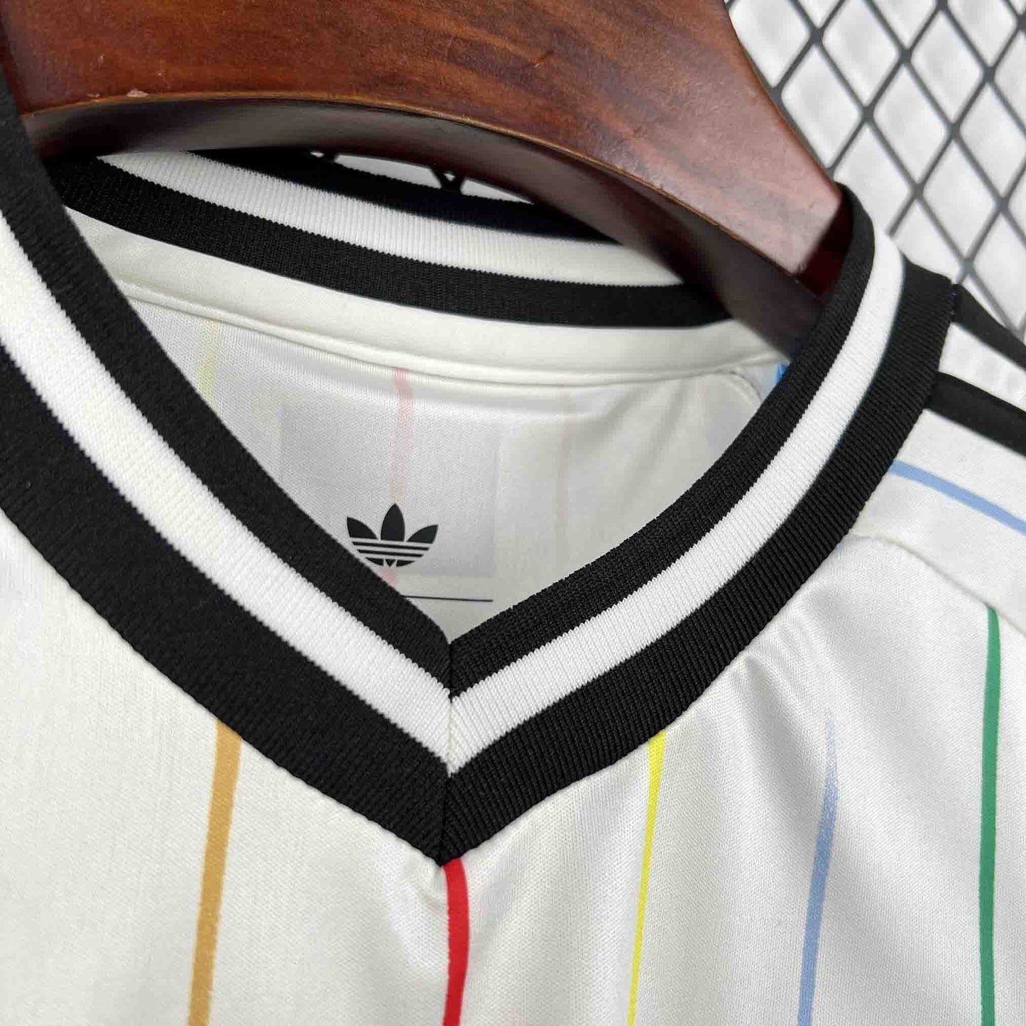 Divisa da trasferta della Coppa del Mondo 2026 del Giappone (versione tifoso)