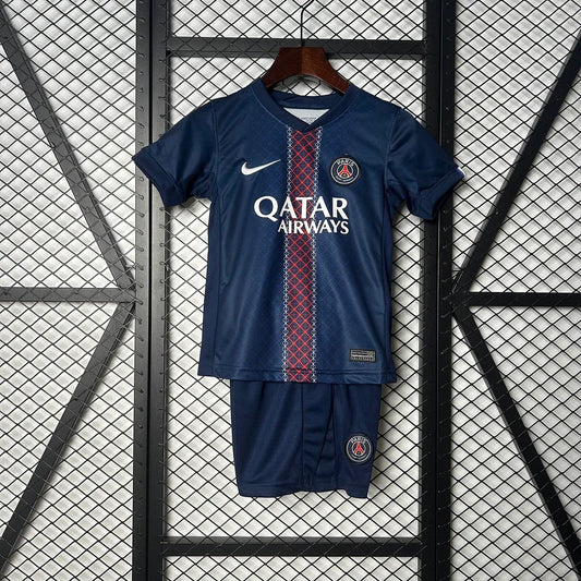 Maillot domicile du PSG 2025/2026 taille enfant