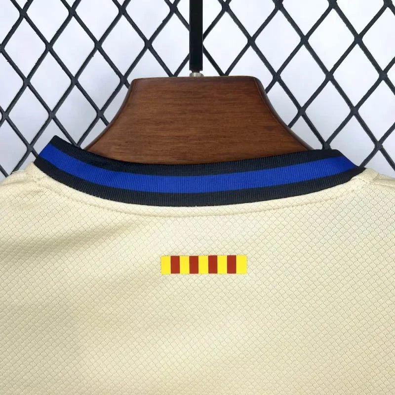 Tenue extérieure du FC Barcelone 2025/2026 taille enfant