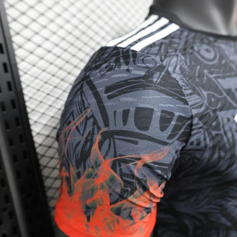 Maillot en édition limitée "Inferno Wyrm" de Liverpool