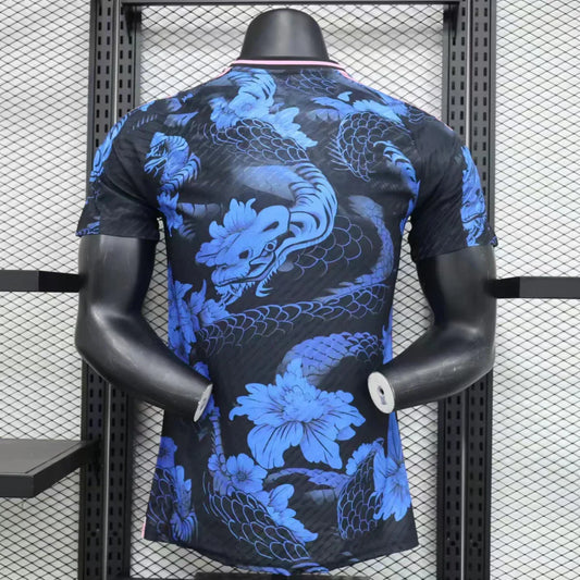 Giappone Maglia in Edizione Limitata "Seiryū no Kakusei"