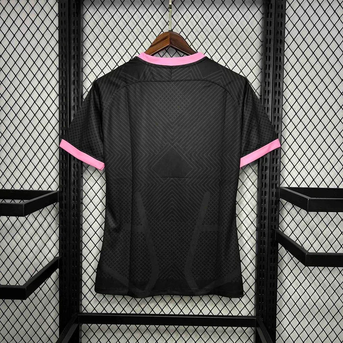 Maglia limitata Inter Milano "Serpente Rosa"