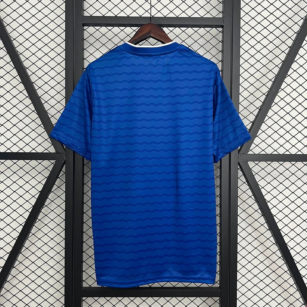 Divisa casalinga dell'Everton 2025/2026