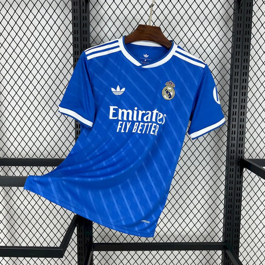 Troisième maillot du Real Madrid 2025/2026