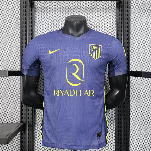 Divisa da trasferta dell'Atletico Madrid 2025/2026