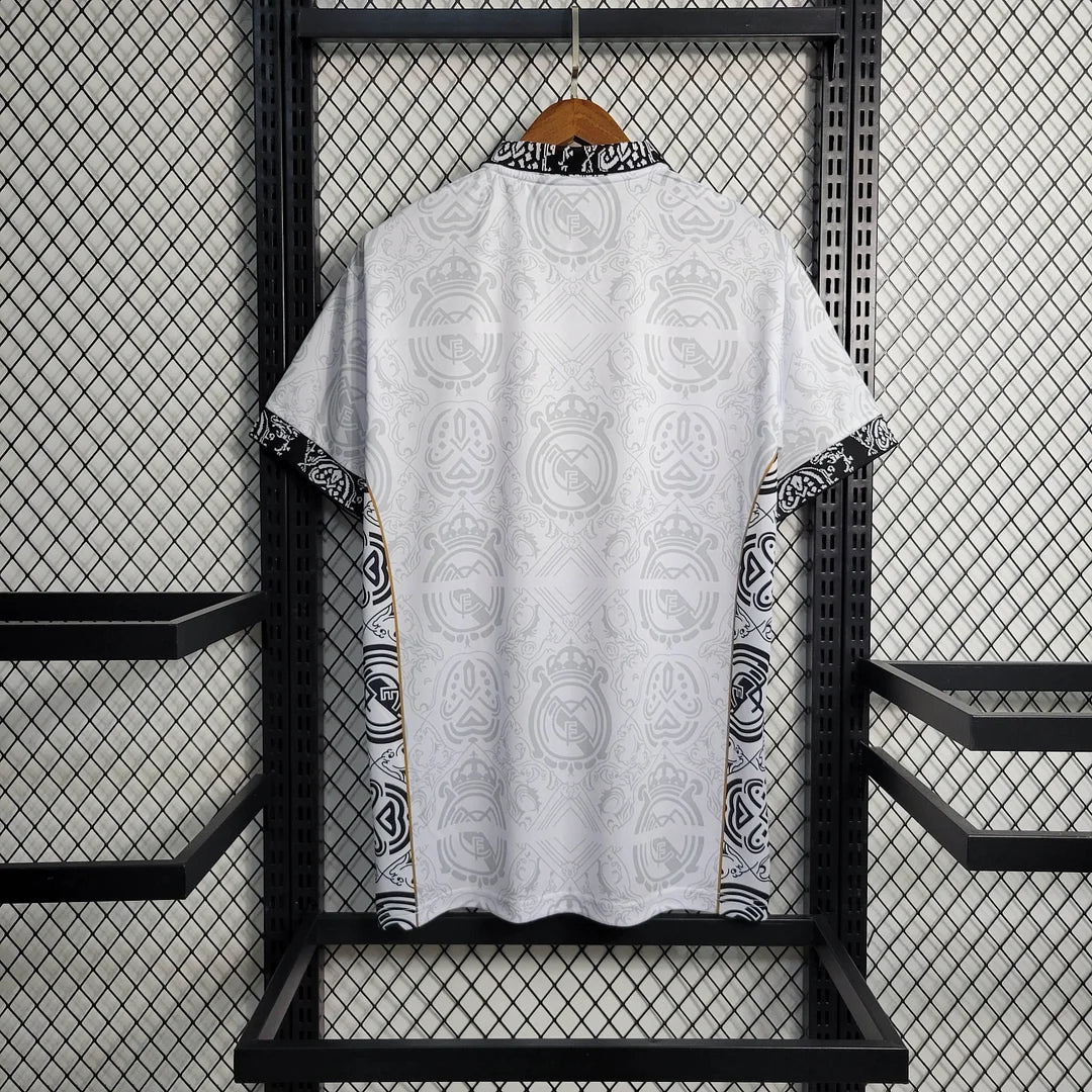 Maglia in Edizione Limitata Real Madrid "Eleganza Imperiale"