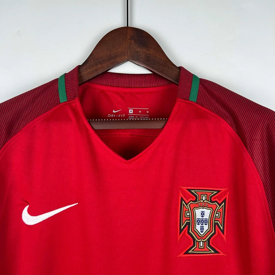 Maillot domicile rétro Portugal 2016 manches longues