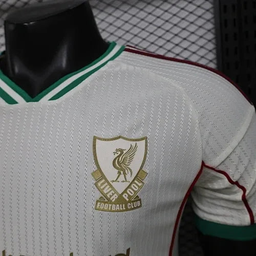 Maglia in edizione limitata Liverpool "Liverbird Legacy"