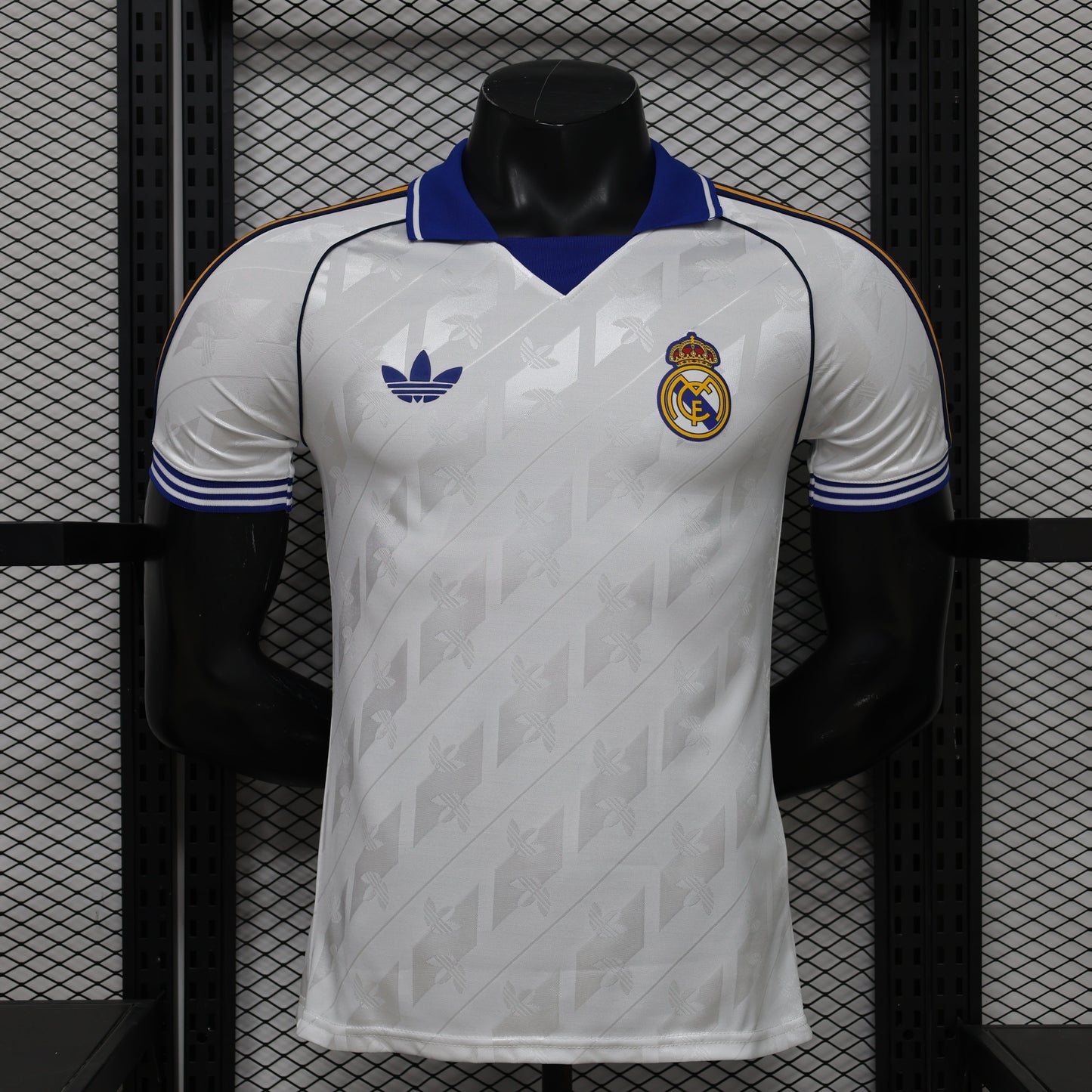 Real Madrid Edizione Retro 2026/2027