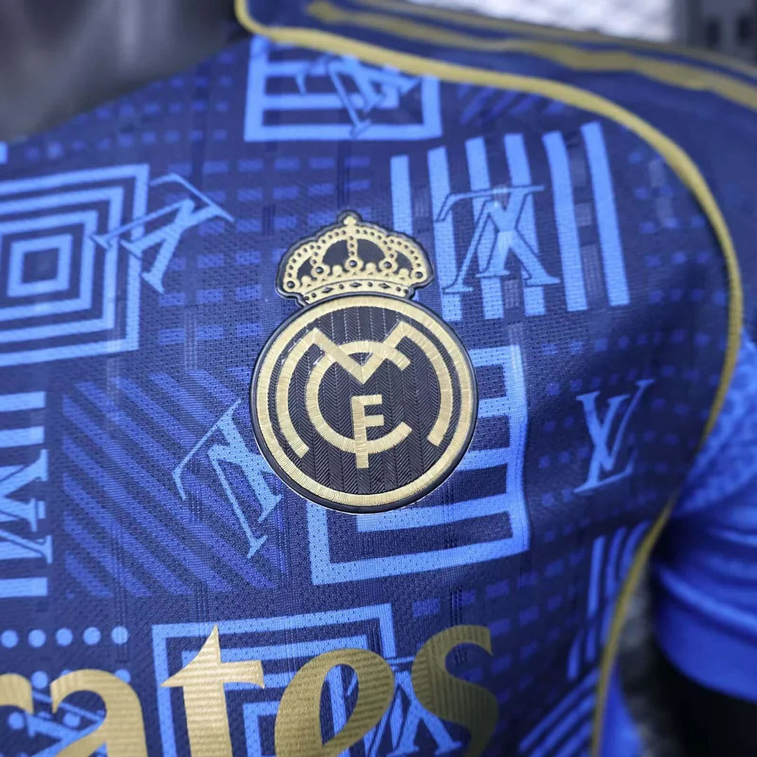 Maillot édition limitée Real Madrid « Pixel Frost »
