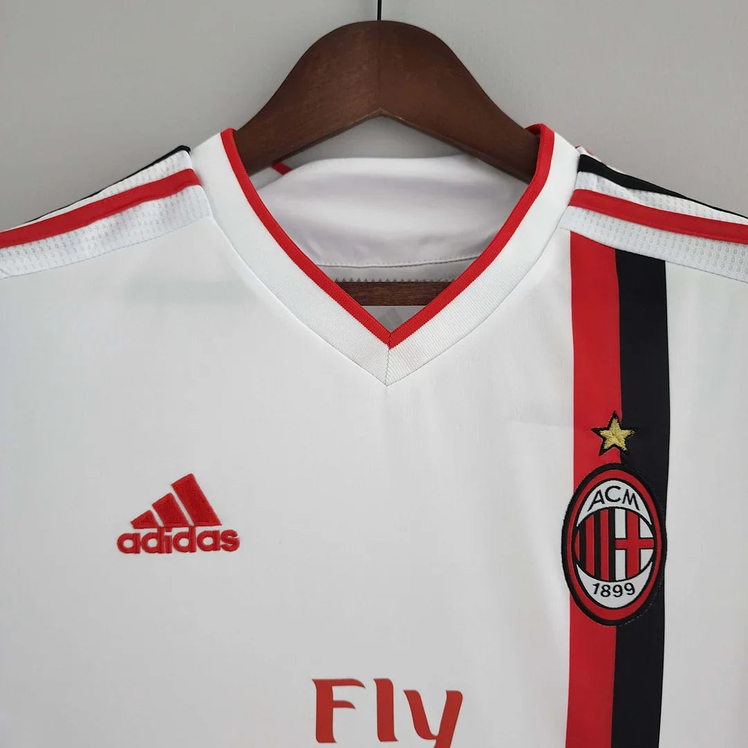 Maglia da trasferta del Milan 2011-2012 in versione retro