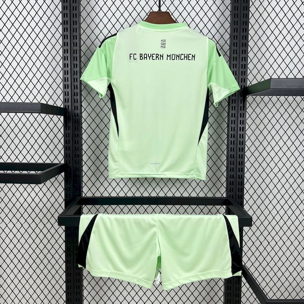 Kit Gardien de But Vert Bayern Munich 2025/2026 Taille Enfant