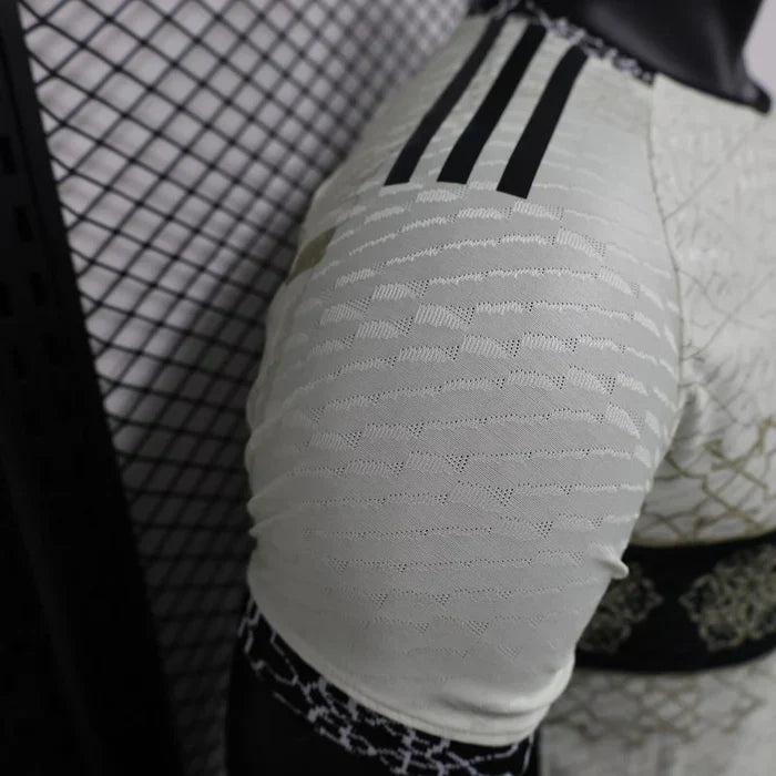 Maglia in edizione limitata "Mosaic Heritage" del Real Madrid