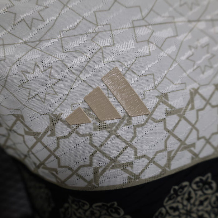 Maglia in edizione limitata "Mosaic Heritage" del Real Madrid
