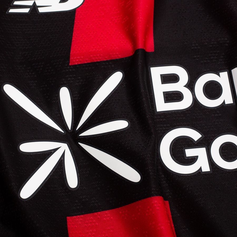 Divisa da casa del Bayer Leverkusen 2026/2027