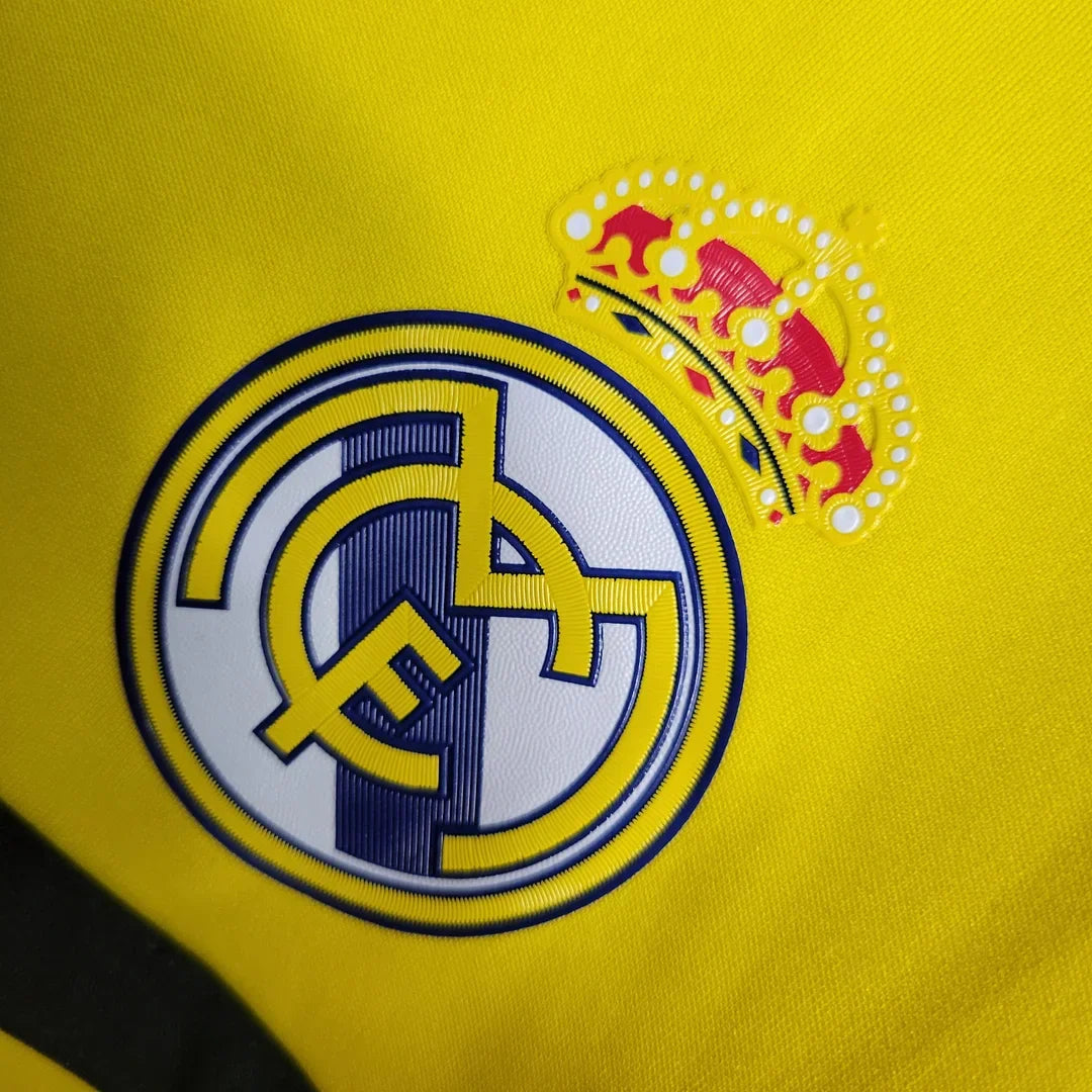 Completo da portiere retro Real Madrid giallo 2011/2012