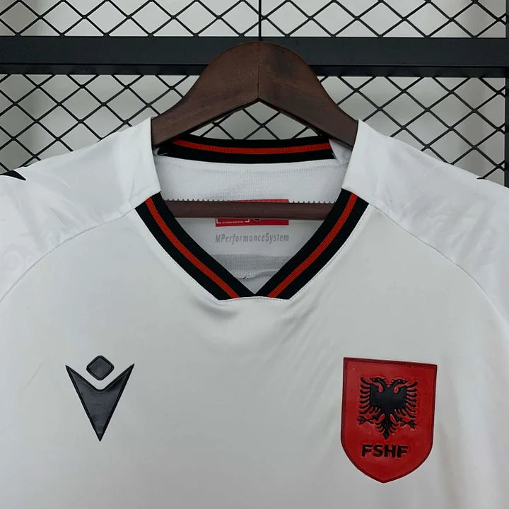 Divisa da trasferta dell'Albania 2025/2026