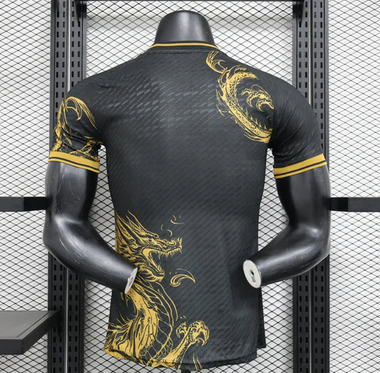 Maglia Edizione Limitata "Dragon Galactico" del Real Madrid