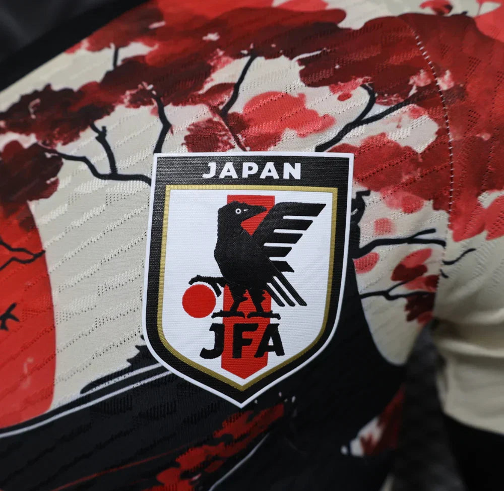 Japon Maillot en édition limitée « Raising Dawn »