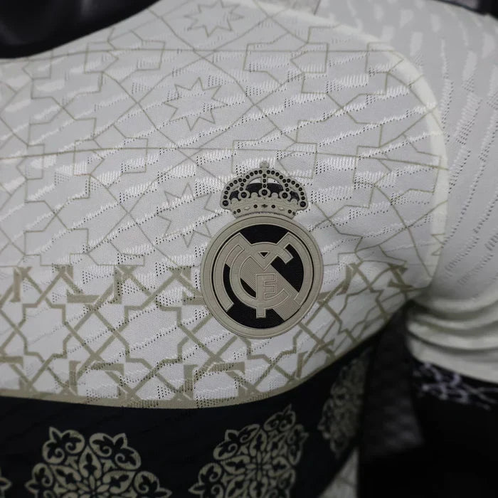 Maglia in edizione limitata "Mosaic Heritage" del Real Madrid