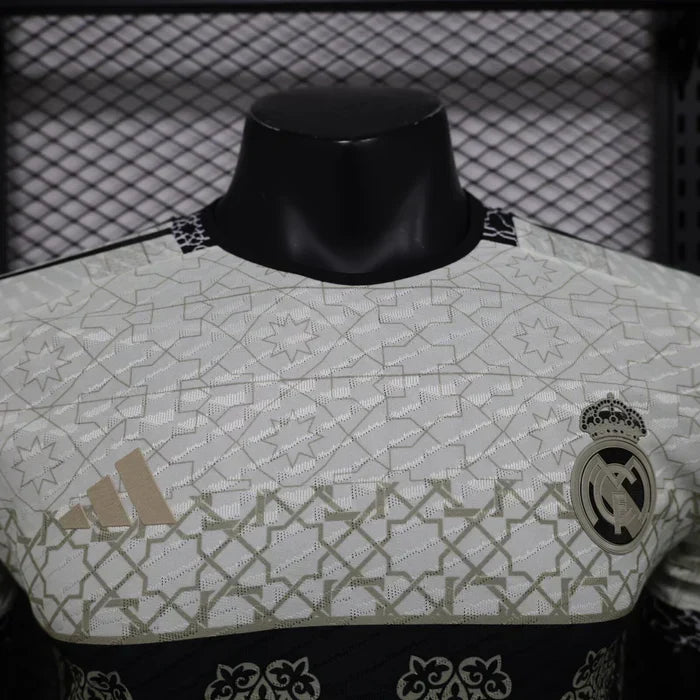 Maglia in edizione limitata "Mosaic Heritage" del Real Madrid